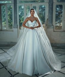 Simple Lace Appliques Sweetheart Satin Wedding Dress Sleeveless A Line Custom Made Floor Length Bridal Gowns Robe De Mariée