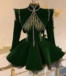 Green Veet Hunter Chic Short Prom Dresses Beaded High Neck Long Sleeves Plus Size Formal Evening Gowns for Arabic Women