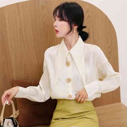 Autumn Fashion Korean Style Women White Blouse Big Turn-down Collar Design Button Retro Chiffon Shirts Female Tops D526 210512