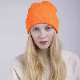 2021 New Fashion Candy Colour Hat For Women Autumn Winter Warm Beanie Men Ear Protection Hood Male Kpop Ski Cap Bone Skullies A54 Y21111