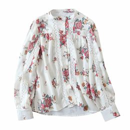 Women Shirts And Blouses Feminine Blouse Top Long Sleeve Casual Flowers Lace Decoration Round Neck OL Style Women Loose Blouses 210520