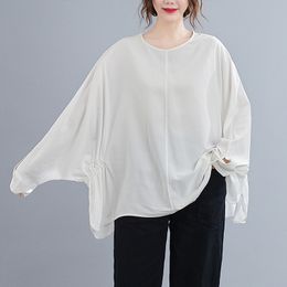 Johnature Casual Shirts Spring O-Neck Batwing Sleeve Long Sleeve Loose Women Blouse All-match Tops 210521