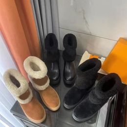 cotton production Canada - Fashion Womens In Stock High Quality Christmas Gift Half Boots Winter Snow Boot Sexy Ladies Cotton Padded Shoes Production Price Concessions With Box