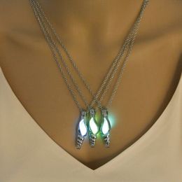 Glowing Torch Light Shape Pendant Necklace Women Glow in the Dark Fashion Necklace Luminous Geometric Decoration Jewellery