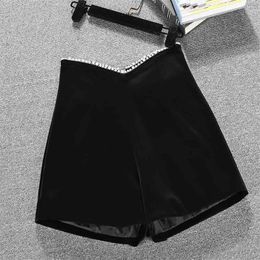 DEAT Autumn Winter High Waist Velvet Shorts Women Ins Outer Wear Western Style Slim Beaded A-line Black Casual RC011 210323