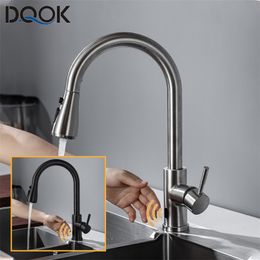 Smart Touchless Kitchen Faucet Brushed Poll Out Infrared Sensor Faucets Black/Nickel Infrared Water Mixer Taps 211108