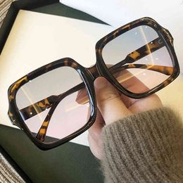 Oversize Square Sunglasses For Women 2020 Fashion Vintage Black Brown Sun Glasses Men Retro Rivet Eyewear Female Gradient Shades