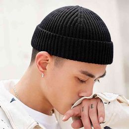 Men Fashion Knitted Hats Boy Skullcap Male Beanie Winter Retro Brimless Baggy Melon Cap Cuff Docker Fisherman Accessories Y21111