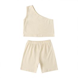 Ins Little Girls Define Summer Europeu e American Moda One-Ombro Colete com Shorts 2 peças se adapta às crianças roupas para 1-4T 556 K2
