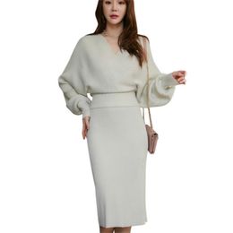 High Quality Autumn Winter Women Two Piece Set Solid Knitted Sweater Suit V-neck Pullover + Bodycon Skirt Elegant 210514