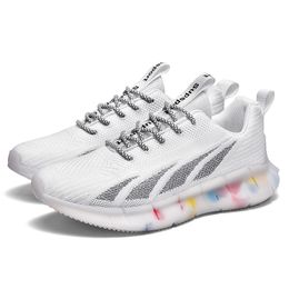 Classic Luxurys Designers Running shoes Flat Spring and Fall Walking Trainers Sports Sneakers Men's Women's Jogging