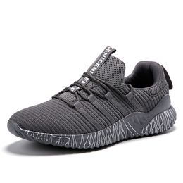 2021 High Quality Men Womens Knit Running Sports Shoes Triple Black Breathable Comfortable Couples Outdoor Trainers Sneakers BIG SIZE 35-46 Y-H1503