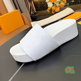 Free delivery summer fashion women's open toe slippers thick bottom casual beach letter Sandals Size 35-41 with box