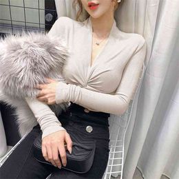 Spring Autumn Women's Top Sexy V-neck Twisted Long Sleeve Korean Style Pure Colour Slim Thin Female Base s LL270 210506