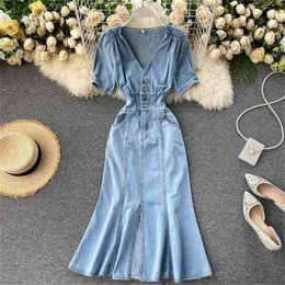 Retro Women Denim Dress Summer Slim High Waist Button Sexy V Neck Jeans es Vestidos Muer Elegant Ladies Trumpet 210525