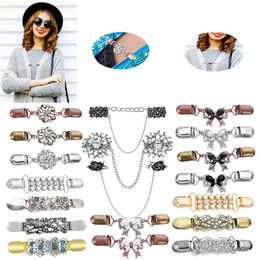 Pins, Brooches 8Seasons Vintage Women Sweater Cardigan Clips Flower Rhinestone Bow Shawl Duck Clip Buckles Clothes Fashion Jewellery