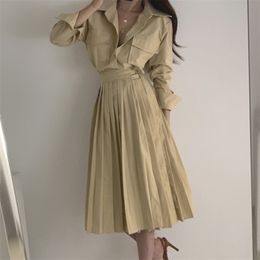 Autumn Women Korean Style Vintage Dress Turn-down Collar Lace Up Pleated Shirt Long Vestidos Robe Longue 210514