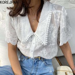 Korejpaa Women Shirt Korean Chic Summer Fashion Solid Colour Gentle Pointed Collar Lace Crochet Bubble Sleeve Blouse Top 210526