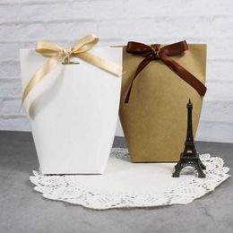 50pcs White Kraft Black Paper Bag Bronzing French "Merci" Thank You Gift Box Package Wedding Party Favour Candy Bags With Ribbon 210724