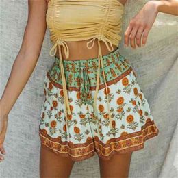 TEELYNN green cotton floral print summer short pants Bohemia boho beach Elastic waist shorts women casual Female scanties 210323