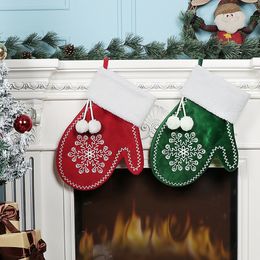 Christmas Snowflake Glove Stocking Xmas Tree Hanging Decoration Snowflakes Gloves Children Gift Sock Bag Festival Decor Pendant w-00947