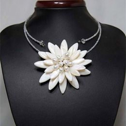 shell flower pearl beads chocker necklace With MOP Shell