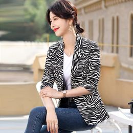 Women Animal Print Blazer Coat Vintage Korean Fashion Blazers One Button Female Outerwear Chic Tops 2021 Spring Summer Jackets Women's Suits