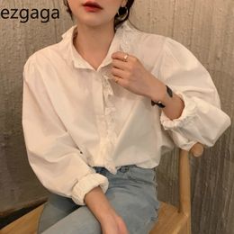 Ezgaga French Style Elegant Shirts Women Spring Sweet Stand Collar Lace Patchwork Lantern Sleeve Solid White Shirts Fashion Tops 210430