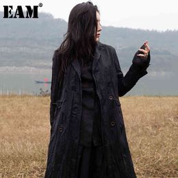 [EAM] Spring Autumn Black Lapel Long Sleeve Double Breasted Pleated Long Windbreaker Women Trench Fashion 1C103 210512