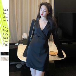 French Vintage Dress Fall Autumn Sexy Wrap Lace Up V Neck Slim Bodycon Black Long Sleeve Office Ladies Mini Dresses 210608