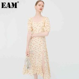 [EAM] Women Beige Pattern Printed Slit Long Dress Square Collar Short Sleeve Loose Fit Fashion Spring Summer 1DD89700 21512