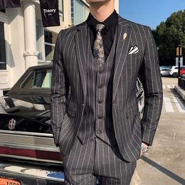 Striped Suit Men Slim Fit Three Pieces Suit X0909