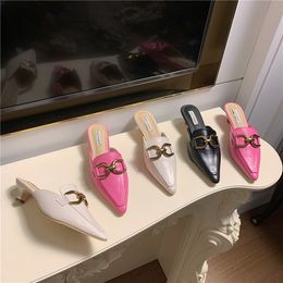 Pointed Toe Fashion Women Sandals Slippers Slides Shallow Slip On Mules Shoes Thin Low Heeled Metal Chain Design Pink White 210513