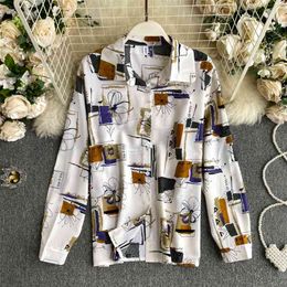 Autumn Style Retro Printed Blouse Women's Lapel Long-sleeved Dating Wild Long Trend Chiffon Shirt Women HK098 210507