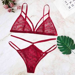 Sexy bra women's three-point red lace mesh perspective embroidery multicolor temptation sexy underwear 211203