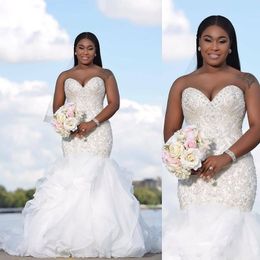 Plus Size Crystals Beaded Nigerian African Mermaid Wedding Dresses Gown Sweetheart Strapless Lace Applique Beading Bling Bride Dress Bridal Gowns Custom Made