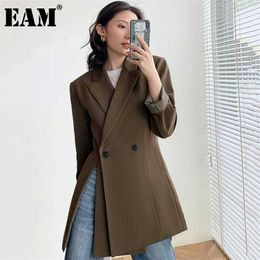 [EAM] Women Double Breasted Coffee Blazer Notched Collar Long Sleeve Loose Jacket Fashion Spring Autumn 1DD5008 211006
