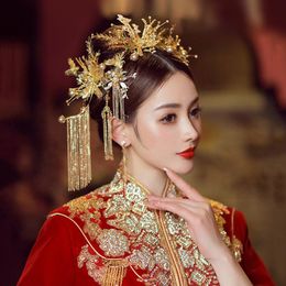 chinese wedding headdress Canada - Hair Clips & Barrettes Handmade Bride Golden Xiuhe Headdress Est Wedding Chinese Vintage Style Phoenix Crown Accessories