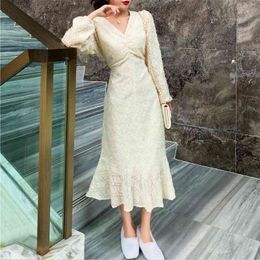 French Full Sleeve Long Trumpet Dress Spring Warm Women V-Neck Fairy Dress 2021 Wedding Party Evening One-Piece Clothing Ladies 210322