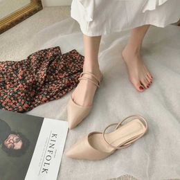 Women Pointed Toe Flats Shoes 2021 Ladies Summer Mules Slippers Vintage Cloesed Toe Rubber Soles Beige Sandals Women Low Heels Y0608