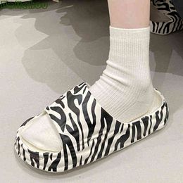 Women Slippers Zebra Flats Ladies Slides Flip Flop 2022 Summer New Casual Outside Flip flops Indoor Big Size Slides Female Shoes Y220221