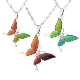 Thermochromic Butterfly Temperature Sensing Color Changing Pendant Necklace O-Fashion Discolor Necklaces Cool Funny Jewelry
