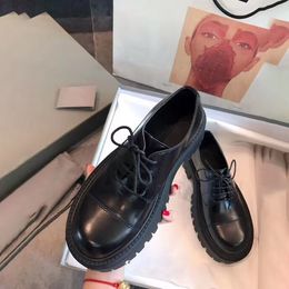 Mädchen vielseitige Rindsleder einfarbig schwarz Luxus 2021 Stiefeletten neue Modedesigner Top-Qualität Leder Damenschuhe