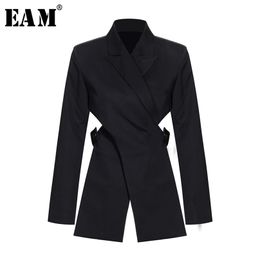 [EAM] Women Black Cross Bandage Short Blazer Lapel Long Sleeve Loose Fit Jacket Fashion Spring Autumn 1T126 211006