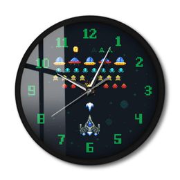 Wall Clocks Vintage Video Game Metal Frame Clock Space Alien Invader Pixel Spaceship Arcade Silent Quartz Watch For Kids RoomWall