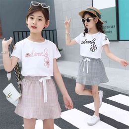 Fashion Summer Set Clothing Girls Kids Floral Short Sleeve Tops and Plaid Tutu Skirts 2 Pcs White Clothes for 4-14T 210622