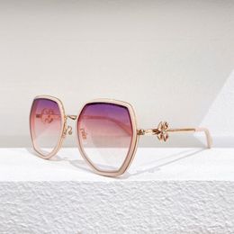 Nice Polygon full frame women's sunglasses Exquisite and elegant flower decorative glasses arm summer UV400 lens beautiful sunglass