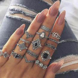 15pcs/set Vintage Boho Black Opal Stone Crown Flower Elephant Crescent Ring Set for Women Metal Knuckle Rings Jewellery Accessories