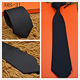 2022 Mens Ties 8cm Silk NeckTies letter Striped Tie for Men Formal Business Wedding Party Gravatas with box 5858