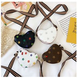 Children's handbag lovely heart girl cross body bag Korean fashion flower accessories bags
